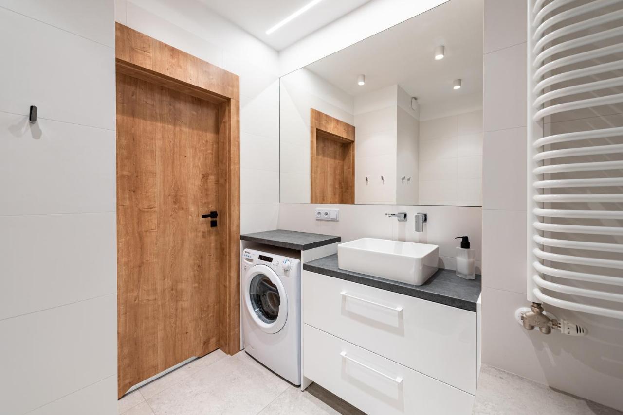 Apartamenty Tespis - Sokolska 30 Towers คาโตวีตเซ ภายนอก รูปภาพ
