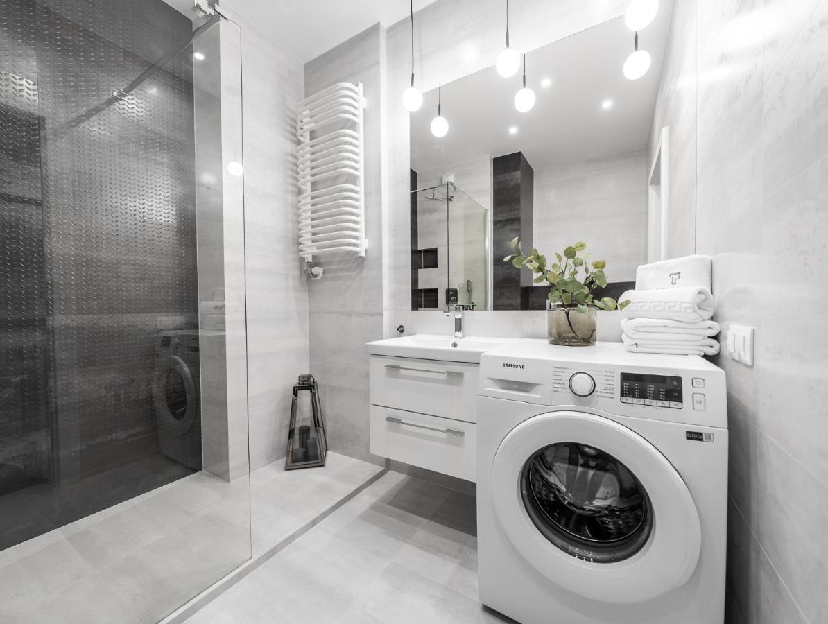 Apartamenty Tespis - Sokolska 30 Towers คาโตวีตเซ ภายนอก รูปภาพ