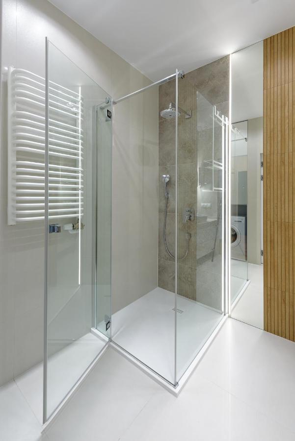 Apartamenty Tespis - Sokolska 30 Towers คาโตวีตเซ ภายนอก รูปภาพ